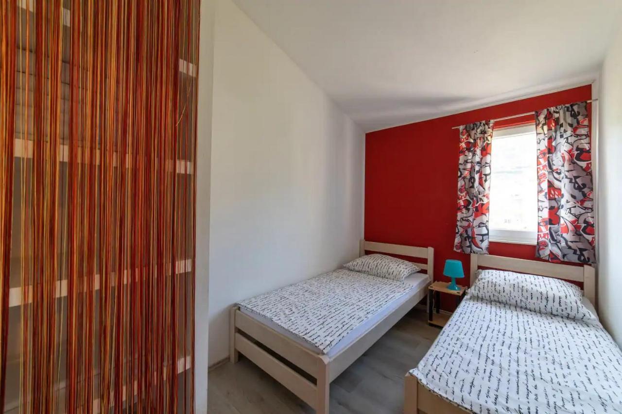 Holiday Home Chester With Heated Pool Kastela Ngoại thất bức ảnh