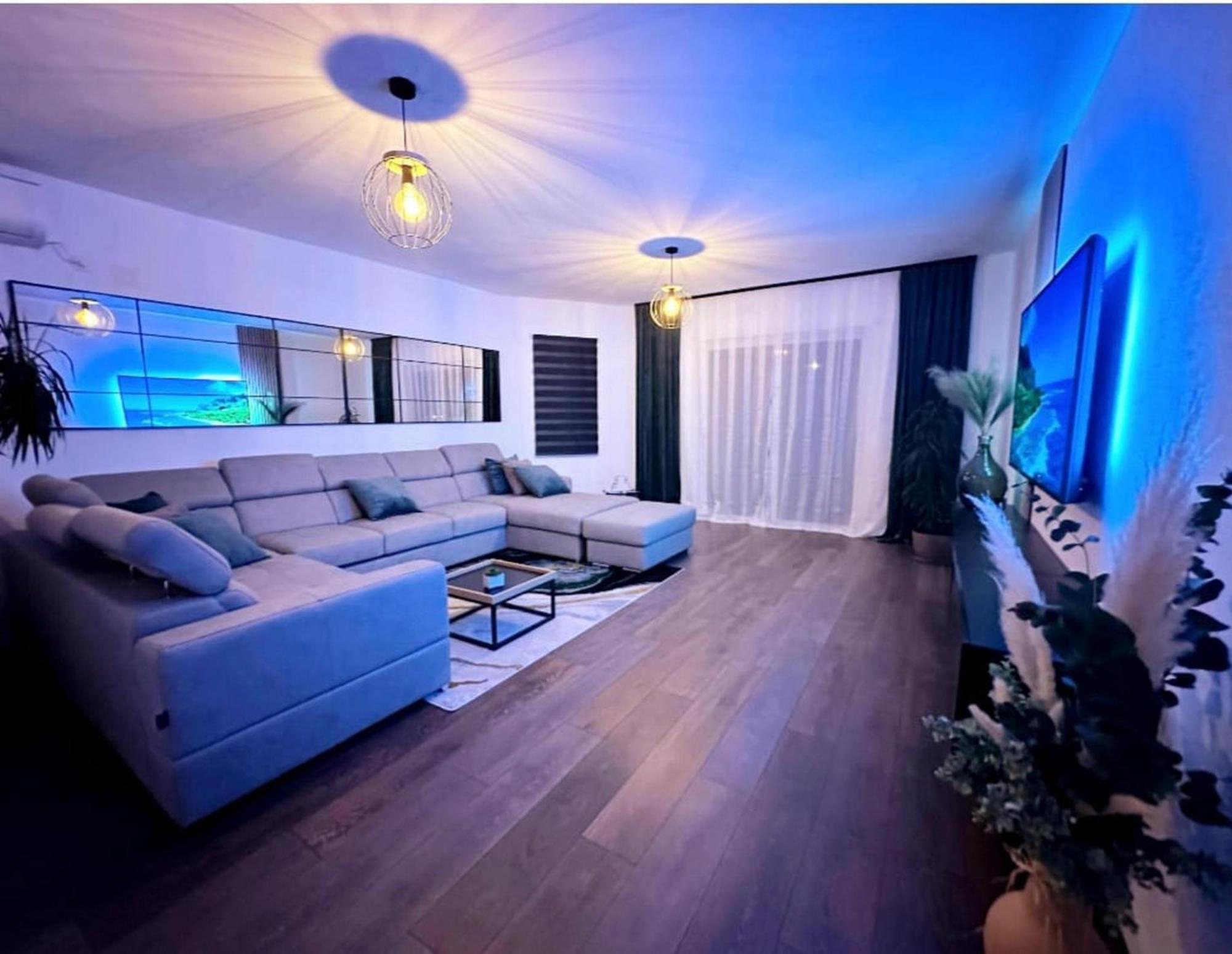 Holiday Home Chester With Heated Pool Kastela Ngoại thất bức ảnh
