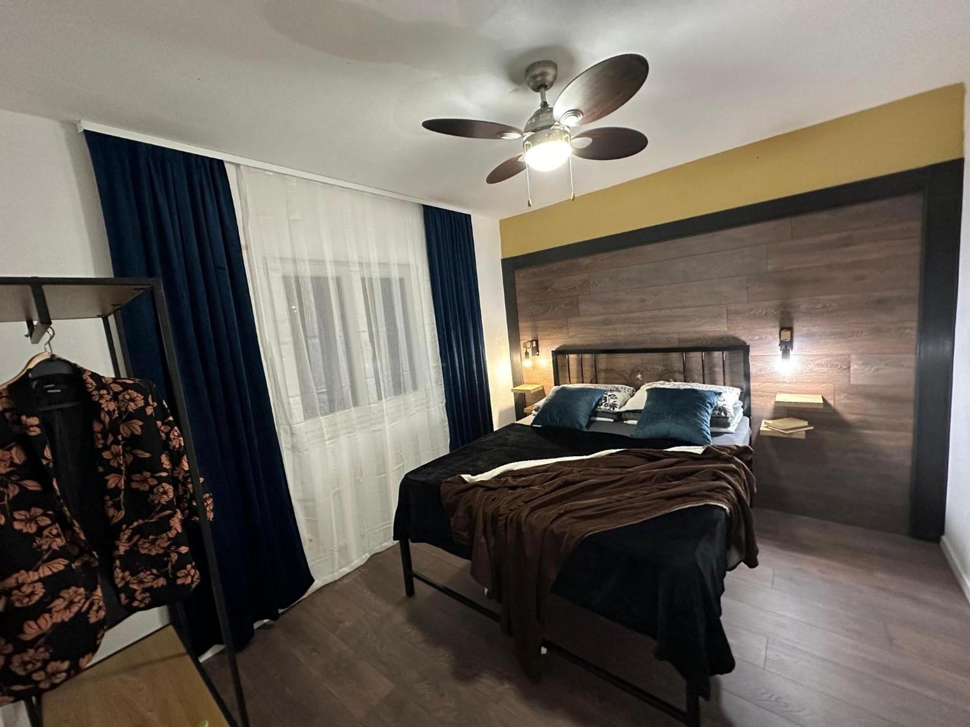 Holiday Home Chester With Heated Pool Kastela Ngoại thất bức ảnh
