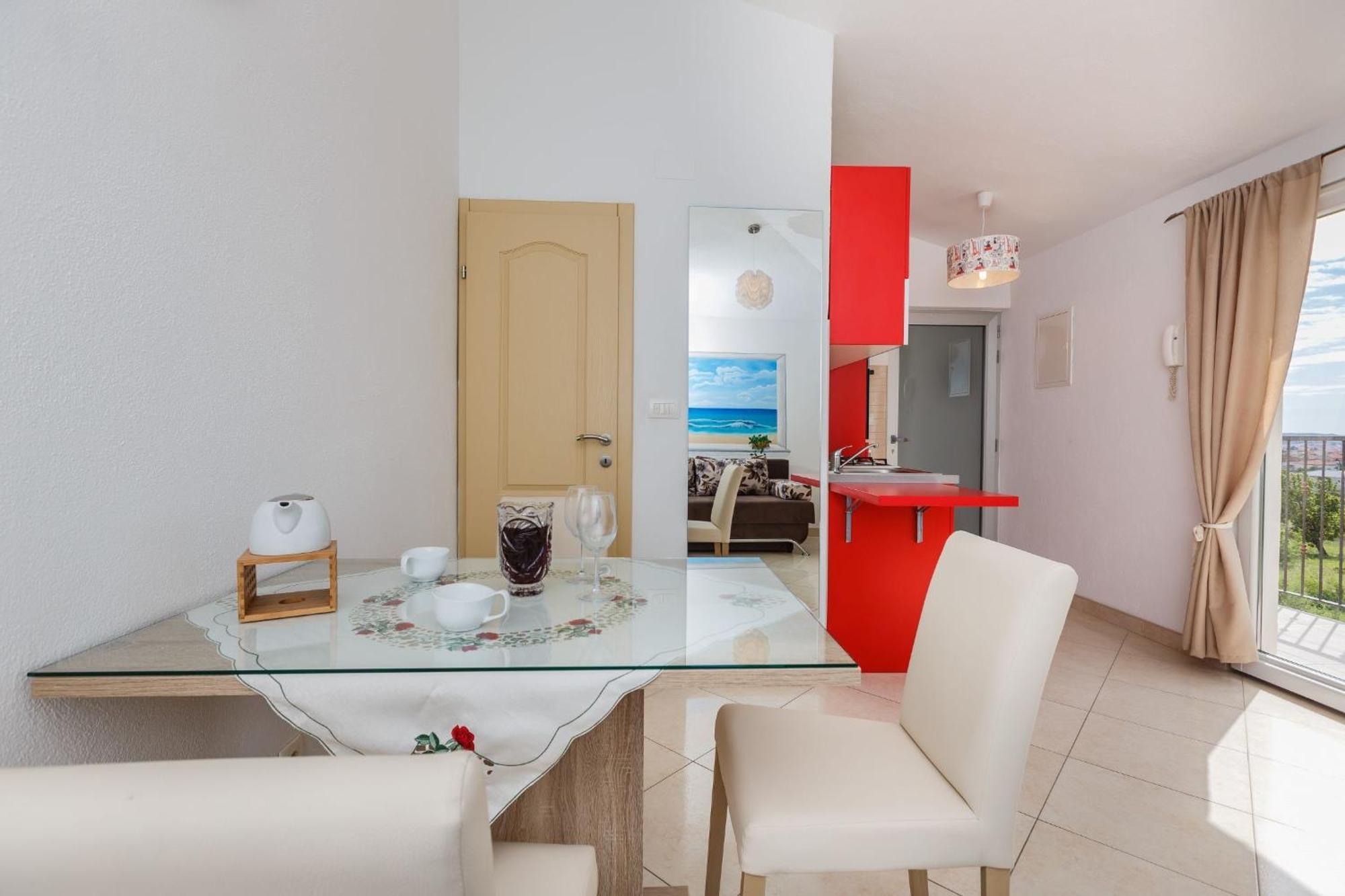 Holiday Home Chester With Heated Pool Kastela Phòng bức ảnh