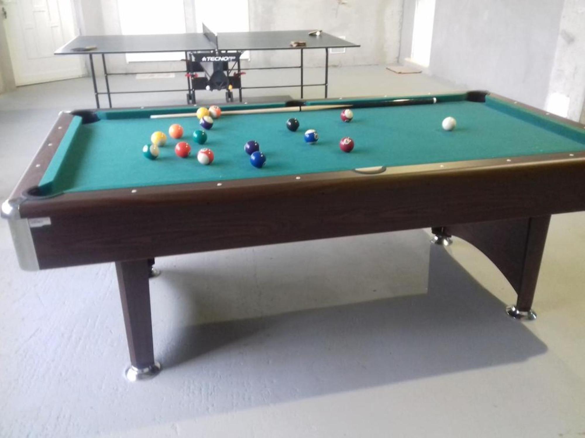 Holiday Home Chester With Heated Pool Kastela Phòng bức ảnh