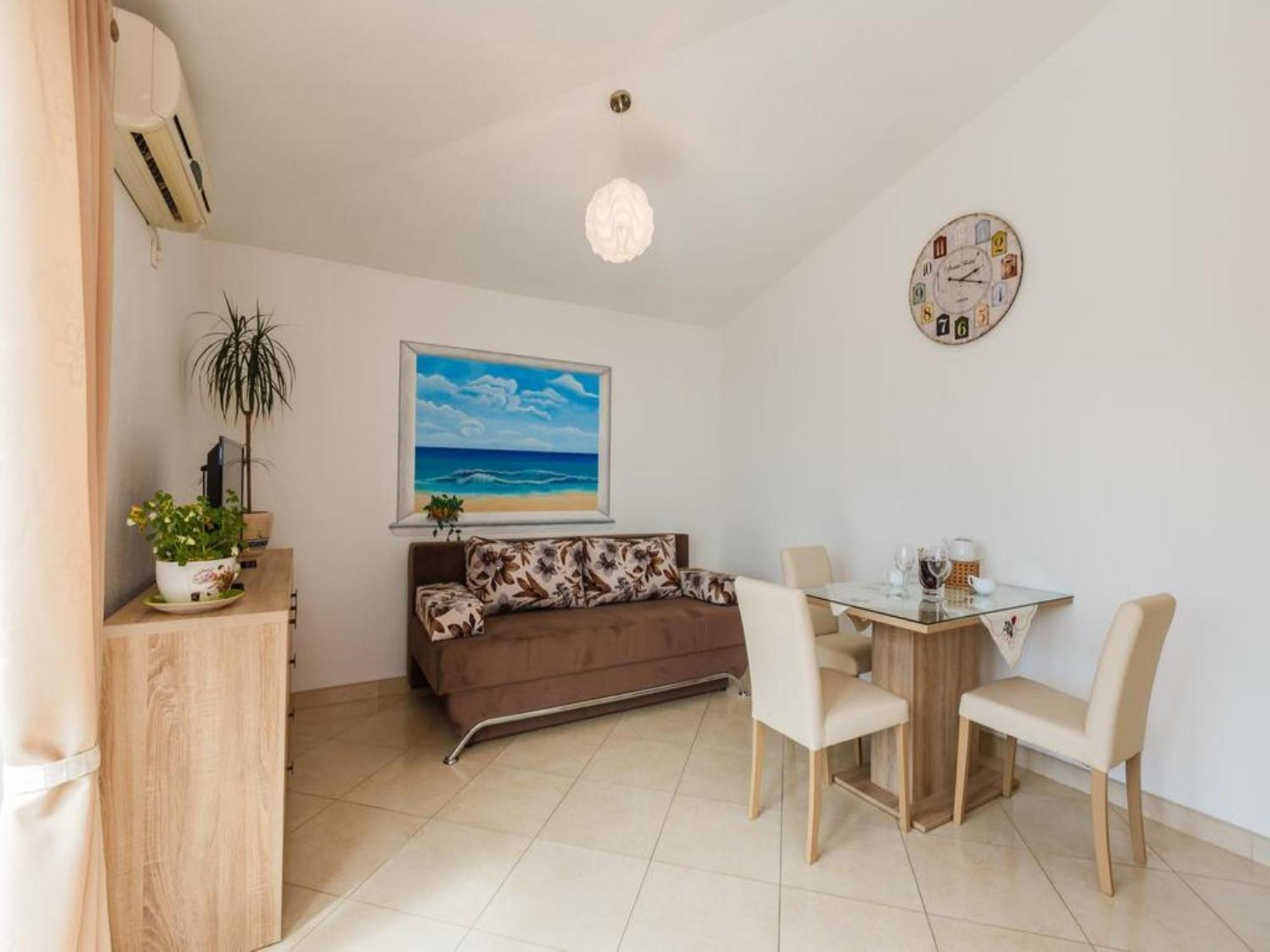 Holiday Home Chester With Heated Pool Kastela Phòng bức ảnh